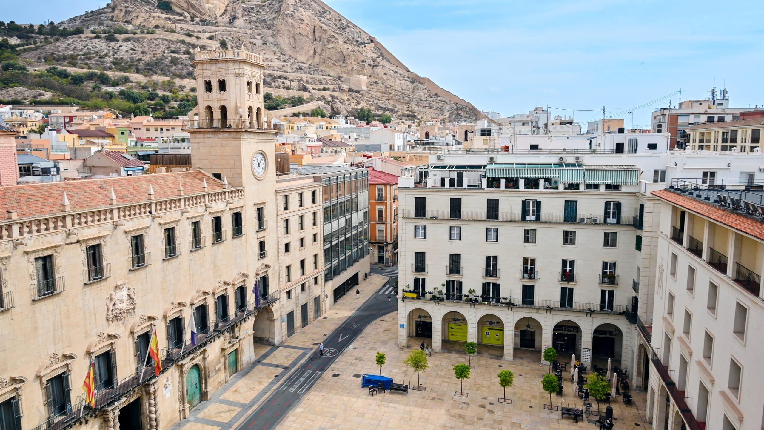 Foto ayuntamiento de Alicante, personal shopper inmobiliario